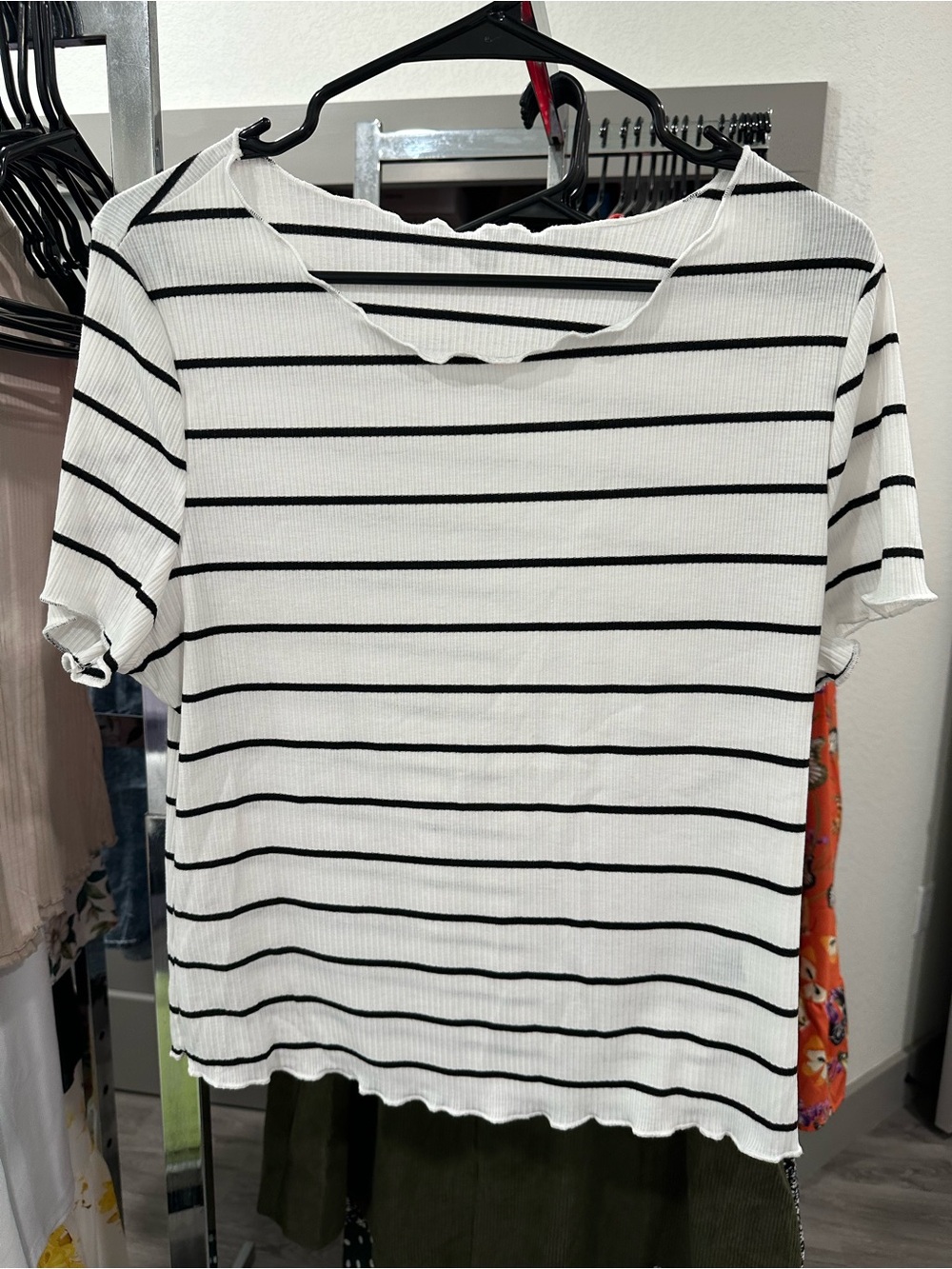 Striped Short-Sleeve Ribbed Top - White/Black
